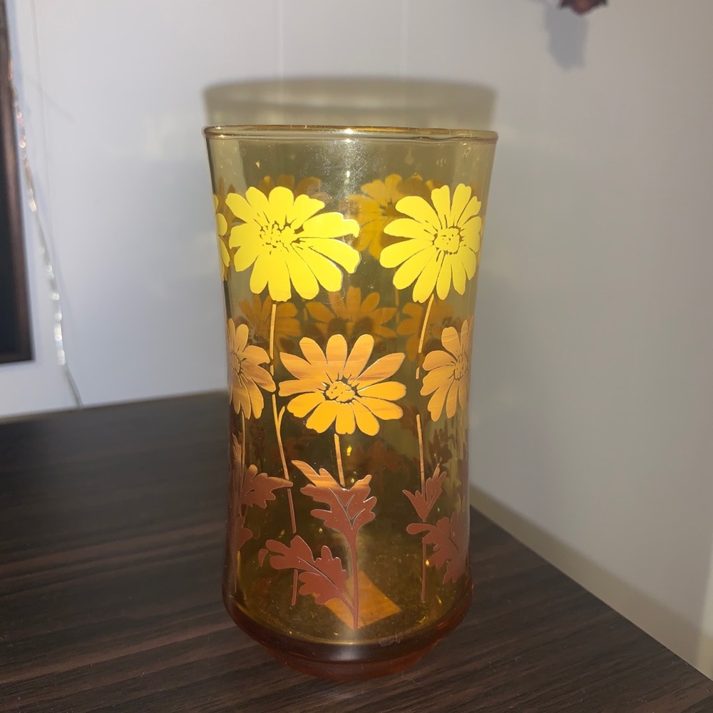 Small sunflower vase/cup
